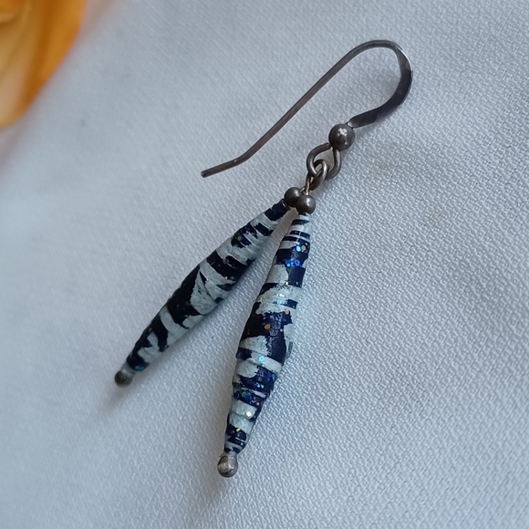 Rolled Paper Earrings - Picture 7 of 8